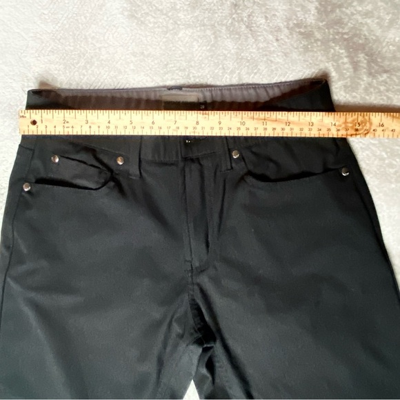 Vintage Genes Performance Men's Black Shorts Size 28 - Pre-Loved 100% Polyester - Picture 6 of 10